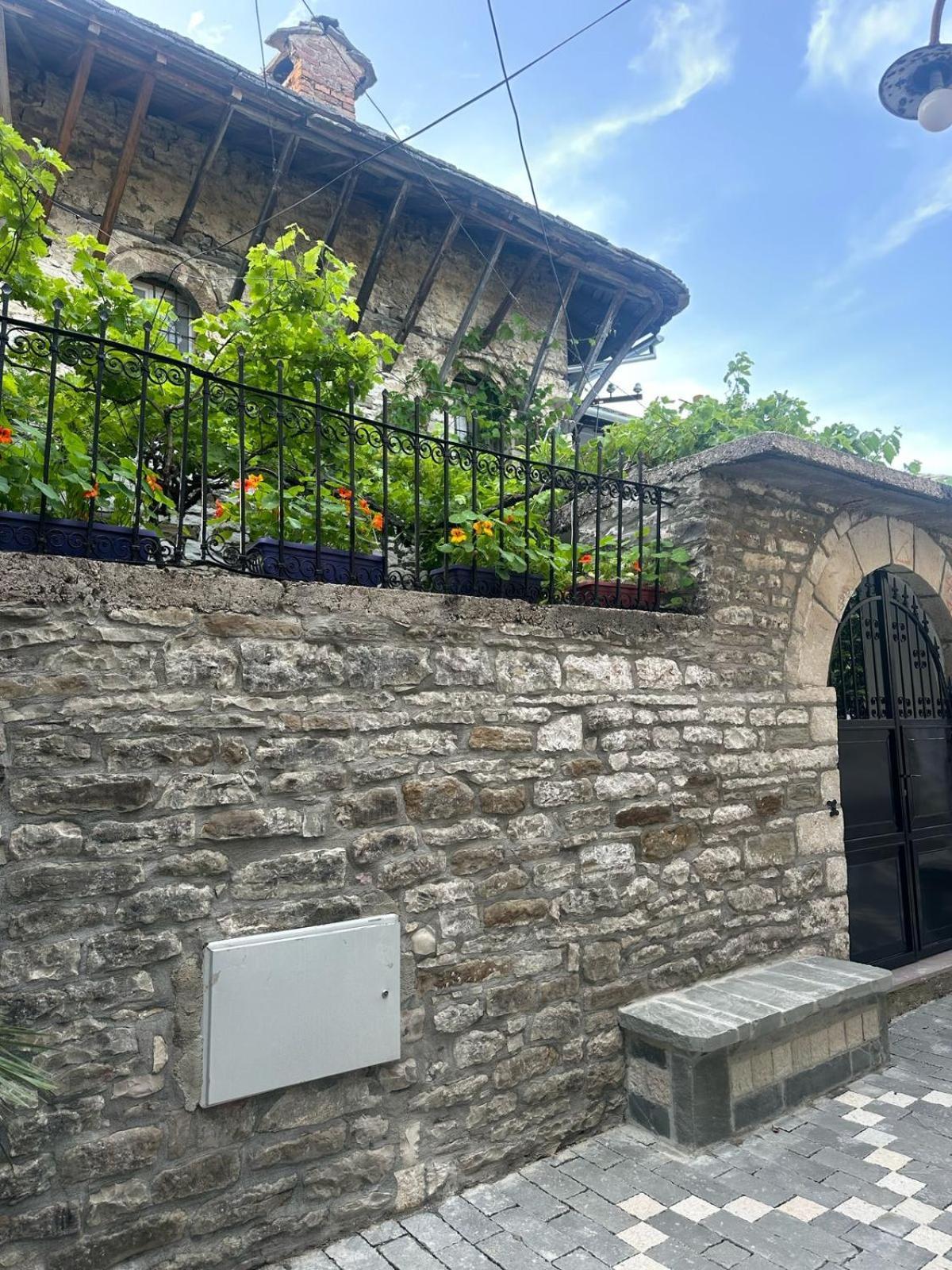 Traditional House Shapllo Gjirokastër Dış mekan fotoğraf